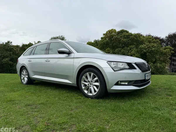 Skoda Superb Estate, Petrol, 2019, Silver