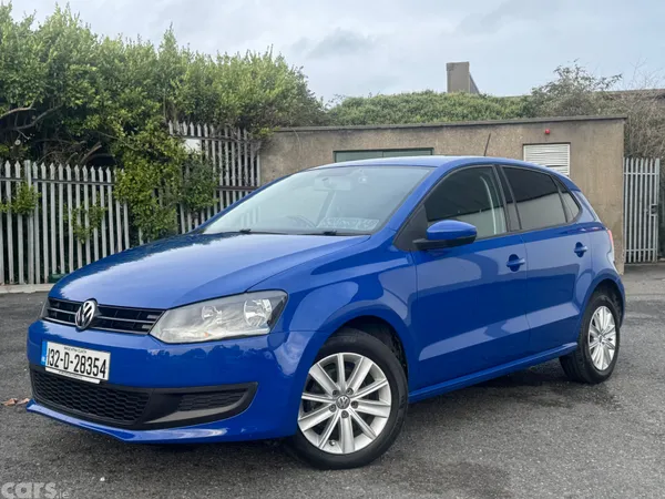 Volkswagen Polo Hatchback, Petrol, 2013, Blue