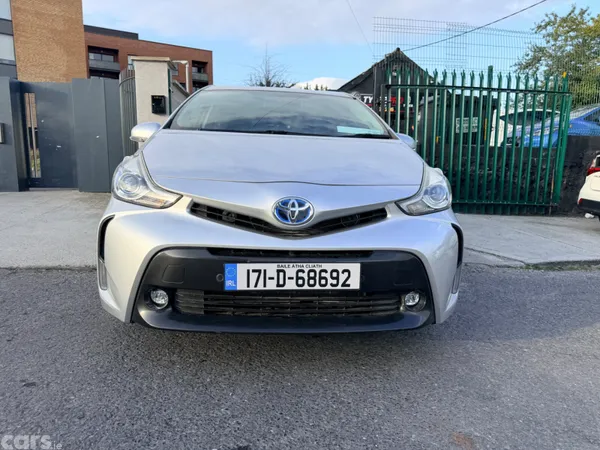 Toyota Prius MPV, Petrol Hybrid, 2017, Silver