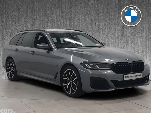 BMW 5-Series Estate, Petrol Plug-in Hybrid, 2024, Grey