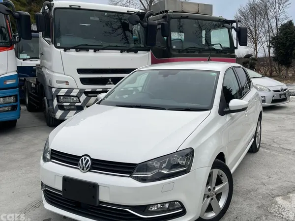 Volkswagen Polo Hatchback, Petrol, 2017, White