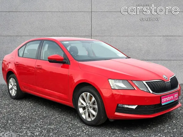 Skoda Octavia Saloon, Petrol, 2021, Red