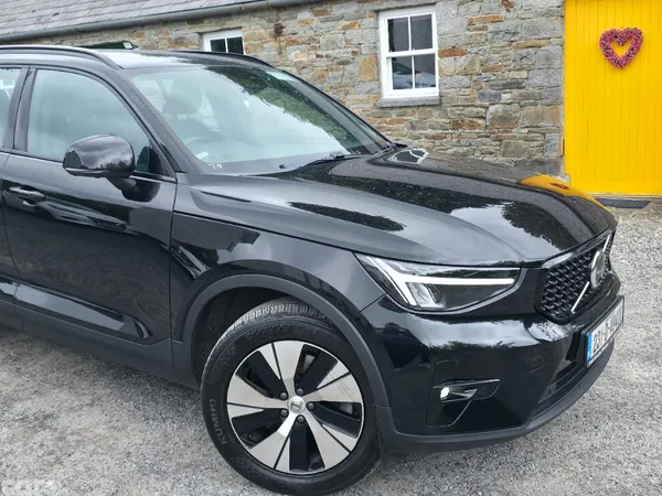 Volvo XC40 SUV, Petrol Plug-in Hybrid, 2023, Black