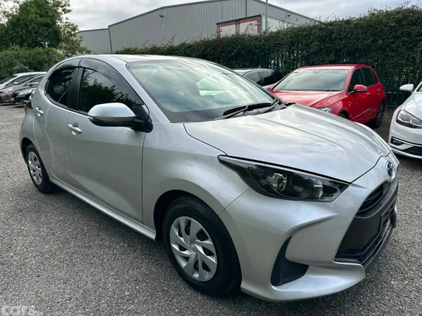Toyota Yaris Hatchback, Petrol Hybrid, 2020, Silver