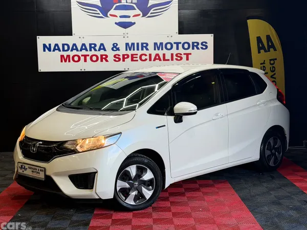 Honda Fit Hatchback, Petrol Hybrid, 2016, Silver