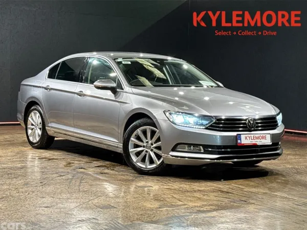 Volkswagen Passat Saloon, Petrol, 2018, Silver