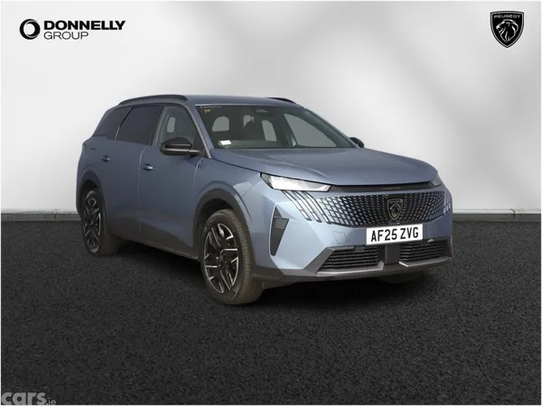 Peugeot 5008 , Petrol, 2025, Blue