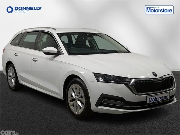 Skoda Octavia Estate, Diesel, 2023, White