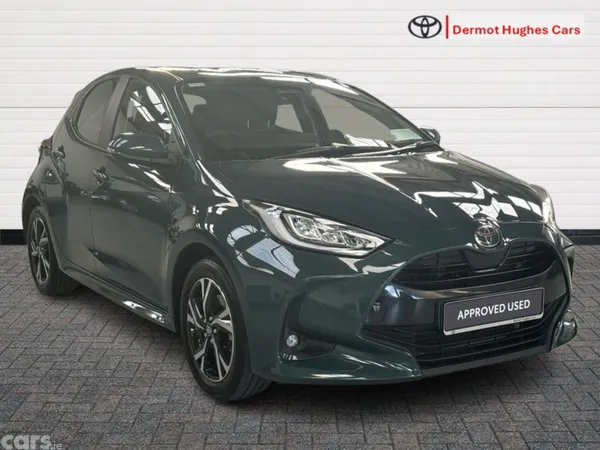 Toyota Yaris Hatchback, Petrol Hybrid, 2026, Green