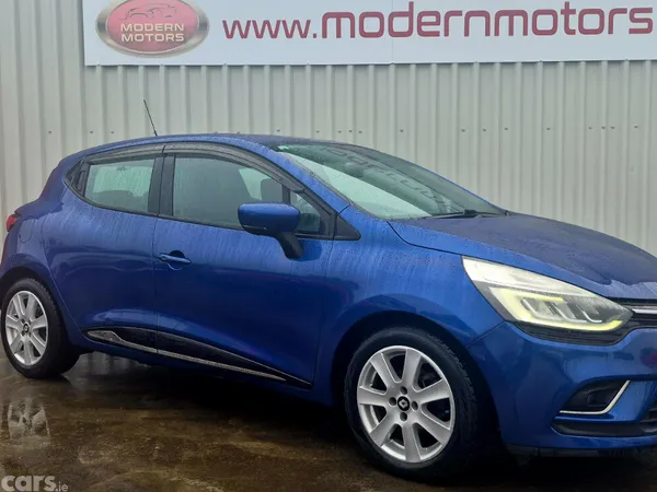 Renault Clio Hatchback, Petrol, 2017, Blue
