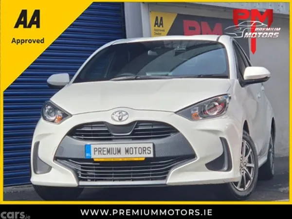 Toyota Yaris Hatchback, Petrol, 2021, White