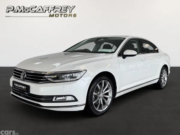Volkswagen Passat Saloon, Diesel, 2018, White