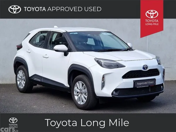 Toyota Yaris Cross Hatchback, Petrol Hybrid, 2024, White
