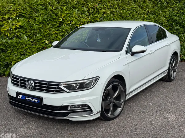 Volkswagen Passat Saloon, Diesel, 2017, White