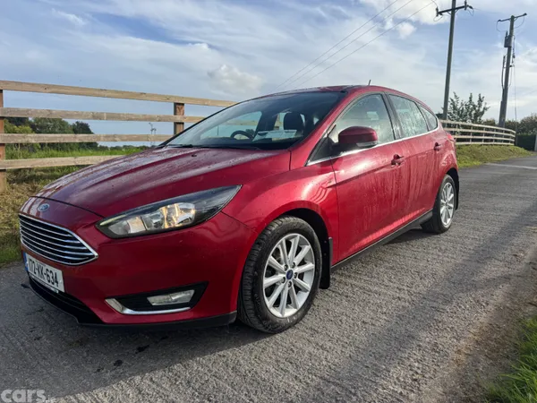 Ford Focus Hatchback, Diesel, 2017, Red