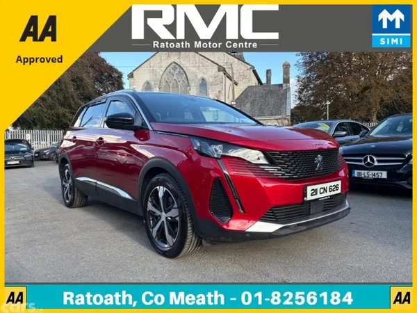Peugeot 5008 MPV, Diesel, 2021, Red