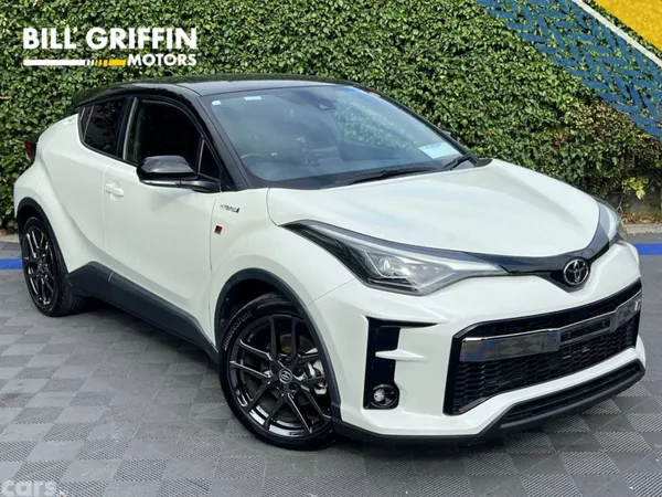 Toyota C-HR SUV, Petrol Hybrid, 2020, White