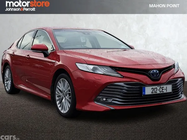 Toyota Camry Saloon, Petrol Hybrid, 2021, Red