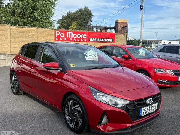 Hyundai i20 Hatchback, Petrol, 2022, Red