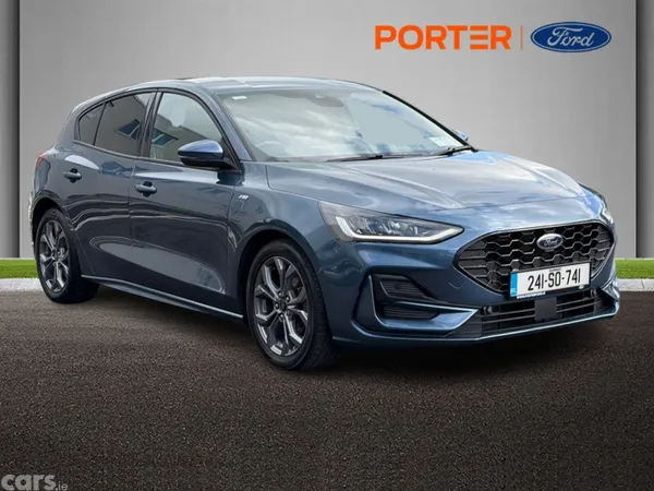 Ford Focus Hatchback, Diesel, 2024, Blue