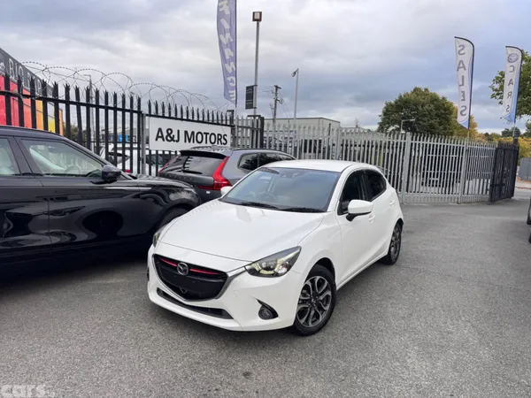 Mazda Mazda2 Hatchback, Diesel, 2015, White