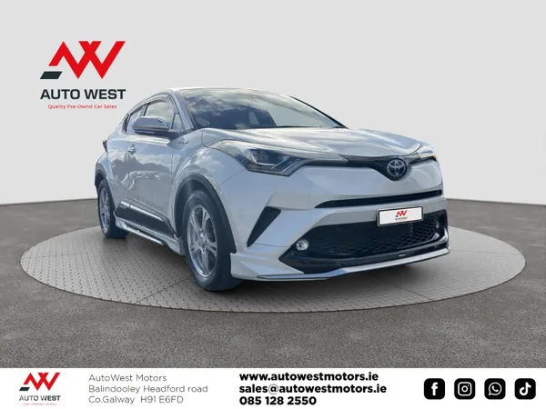 Toyota C-HR SUV, Petrol Hybrid, 2019, White