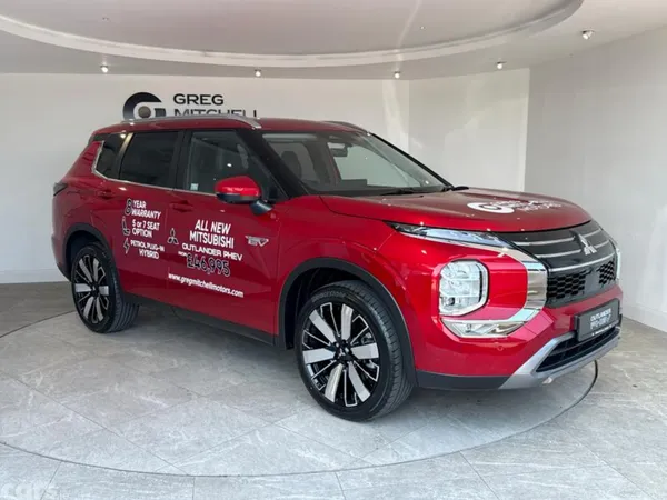 Mitsubishi Outlander SUV, Petrol Hybrid, 2026, Red