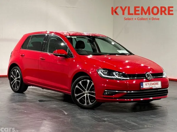 Volkswagen Golf Hatchback, Petrol, 2019, Red