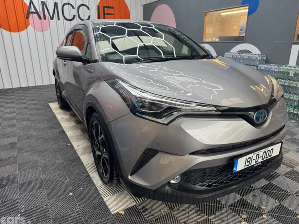 Toyota C-HR SUV, Petrol Hybrid, 2019, Silver