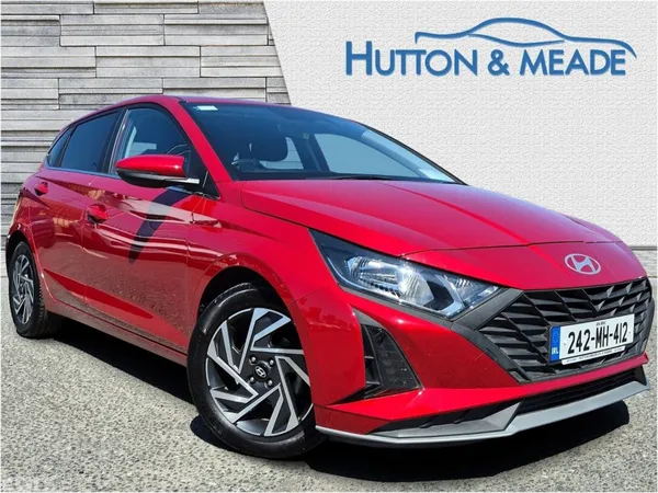 Hyundai i20 Hatchback, Petrol, 2024, Red