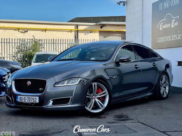 Jaguar XJ Saloon, Petrol, 2016, Grey