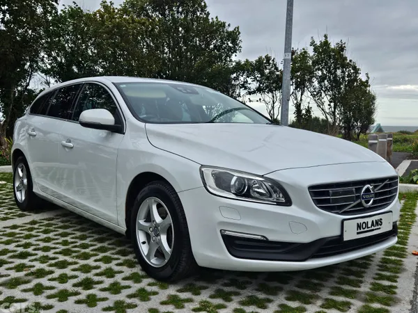 Volvo V60 Estate, Diesel, 2016, White