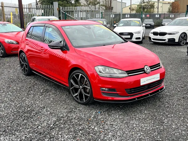Volkswagen Golf Hatchback, Petrol, 2017, Red