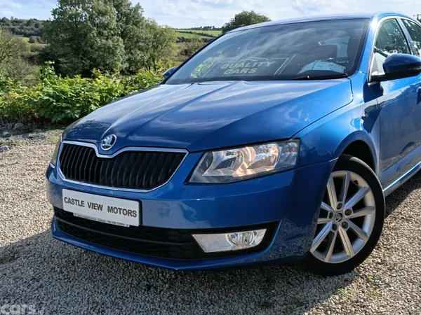Skoda Octavia Saloon, Petrol, 2017, Blue