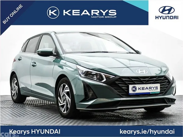 Hyundai i20 Hatchback, Petrol, 2024, Green