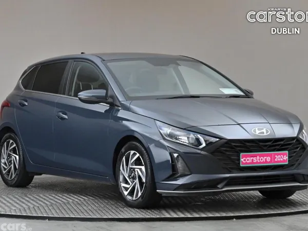 Hyundai i20 Hatchback, Petrol, 2024, Grey