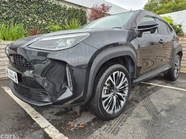 Toyota Yaris Cross SUV, Petrol Hybrid, 2021, Black