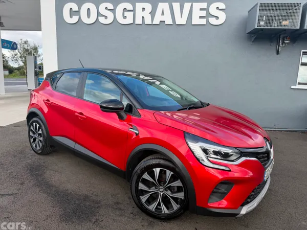 Renault Captur MPV, Petrol, 2022, Red