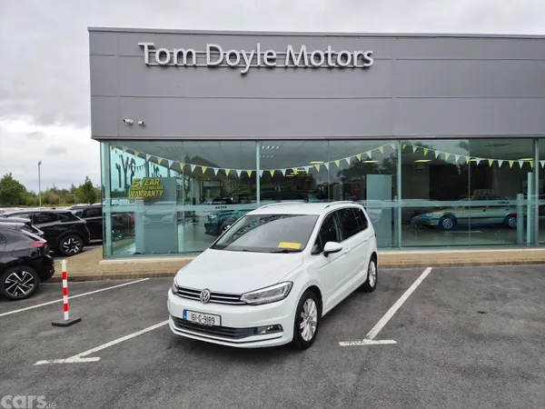 Volkswagen Touran MPV, Petrol, 2016, White