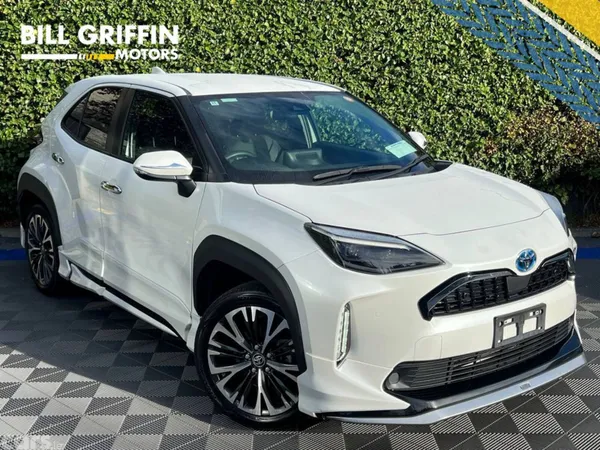 Toyota Yaris Cross Hatchback, Petrol Hybrid, 2022, White