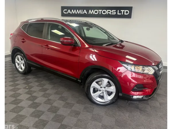 Nissan Qashqai MPV, Petrol, 2018, Red