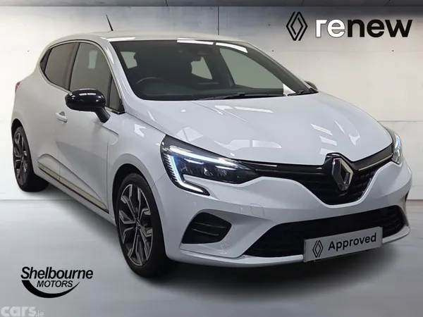 Renault Clio Hatchback, Petrol, 2021, White