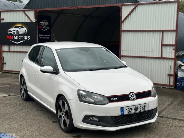 Volkswagen Polo Hatchback, Petrol, 2013, White