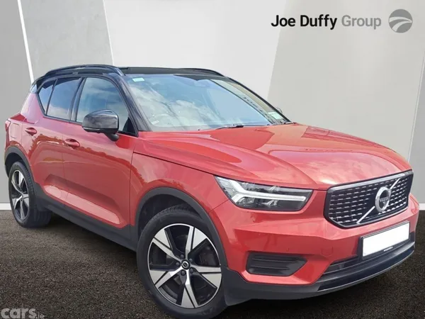 Volvo XC40 Estate, Petrol Plug-in Hybrid, 2022, Red