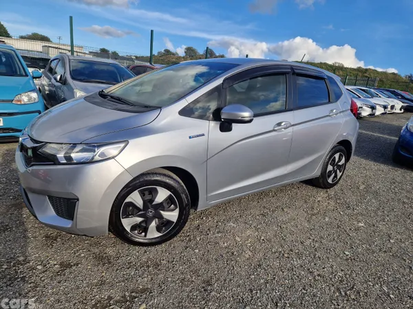 Honda Fit Hatchback, Petrol Hybrid, 2017, Silver