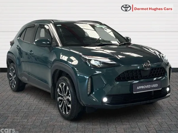 Toyota Yaris Cross Hatchback, Petrol Hybrid, 2026, Green