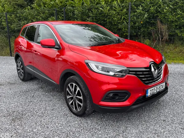 Renault Kadjar SUV, Petrol, 2022, Red