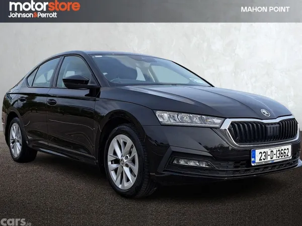 Skoda Octavia Saloon, Diesel, 2023, Black