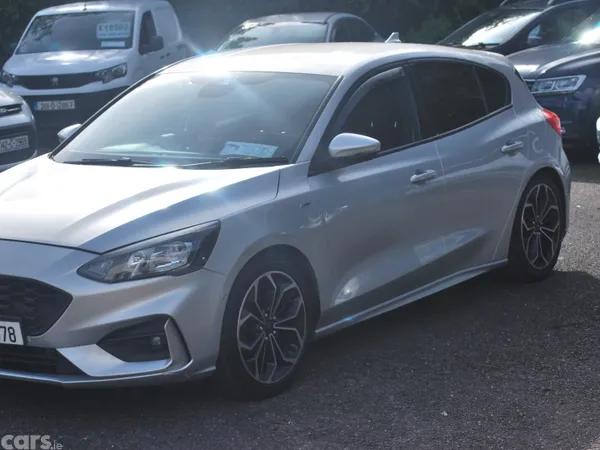 Ford Focus Hatchback, Diesel, 2021, Grey