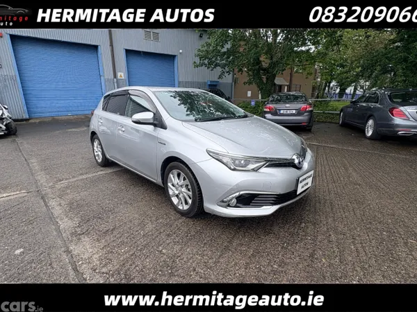 Toyota Auris Hatchback, Petrol Hybrid, 2016, Silver